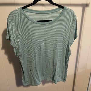 Soft & Sexy American Eagle T-Shirt!